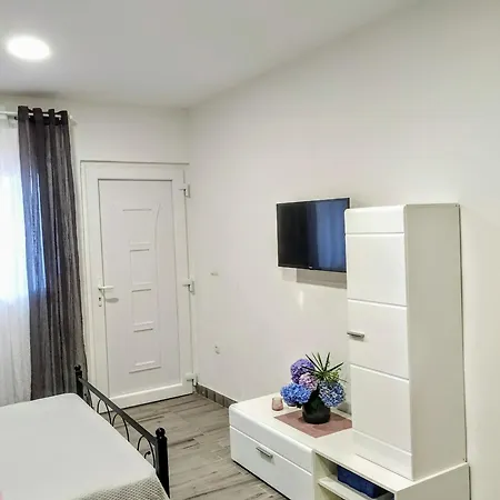 Violeta - Studio Apartman
